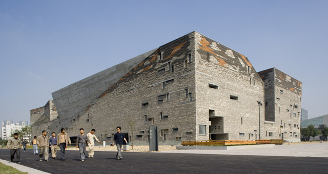 http://www.pritzkerprize.com/sites/default/files/2012-w-06lg_0.jpg