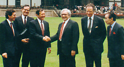Tom Pritzker, Bill Lacy, Jay Pritzker, Frank Gehry, J. Carter Brown, and Kenzo Tange Tom Pritzker, Bill Lacy, Jay Pritzker, Frank Gehry, J. Carter Brown, and Kenzo T