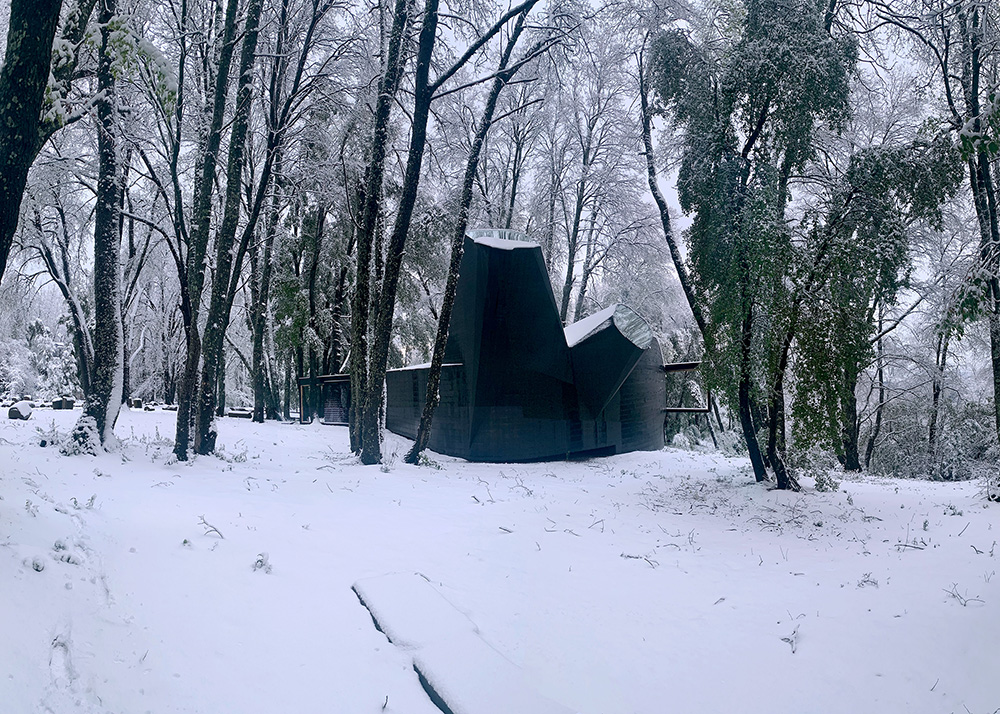 House for the Poem of the Right Angle