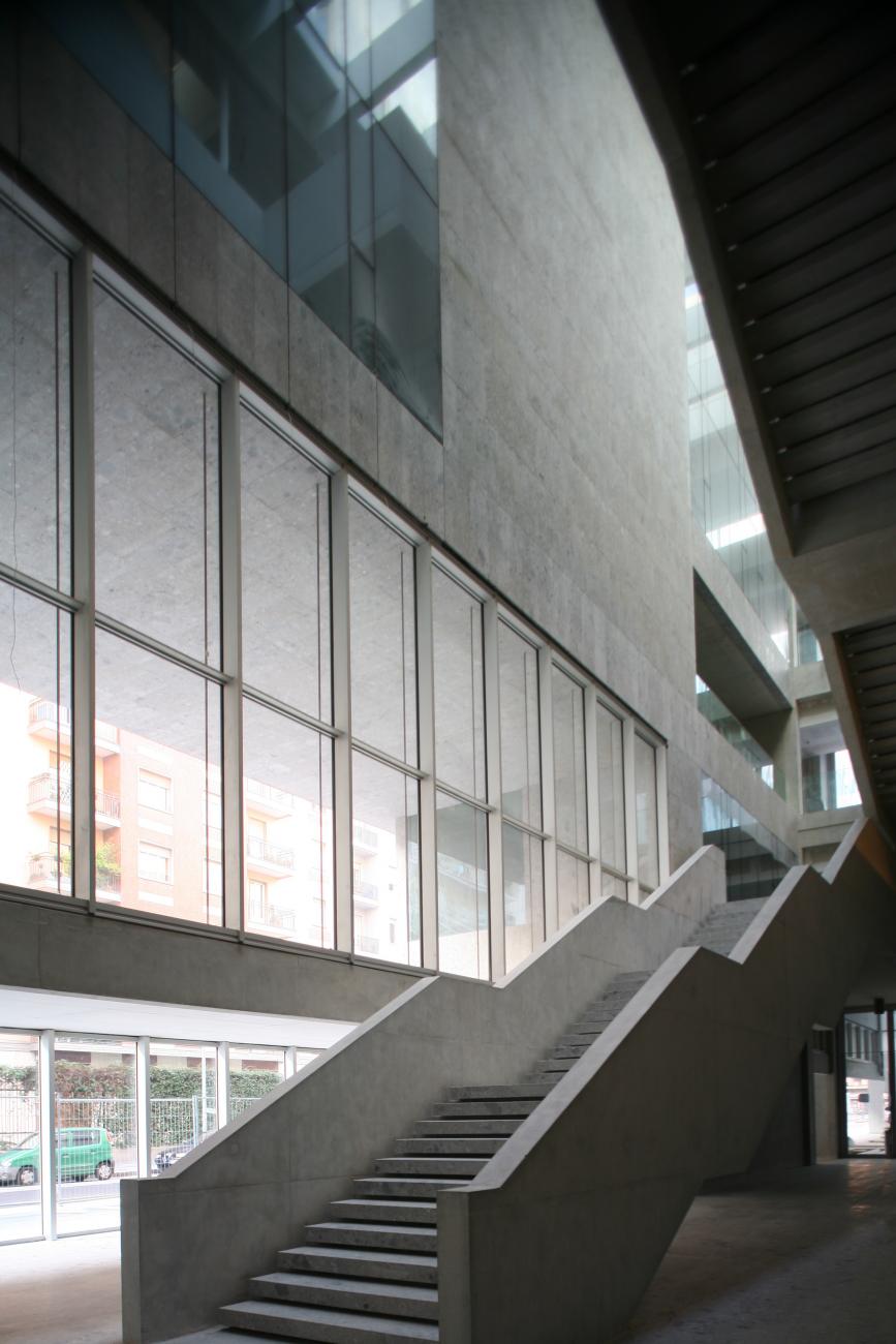 Universita Luigi Bocconi