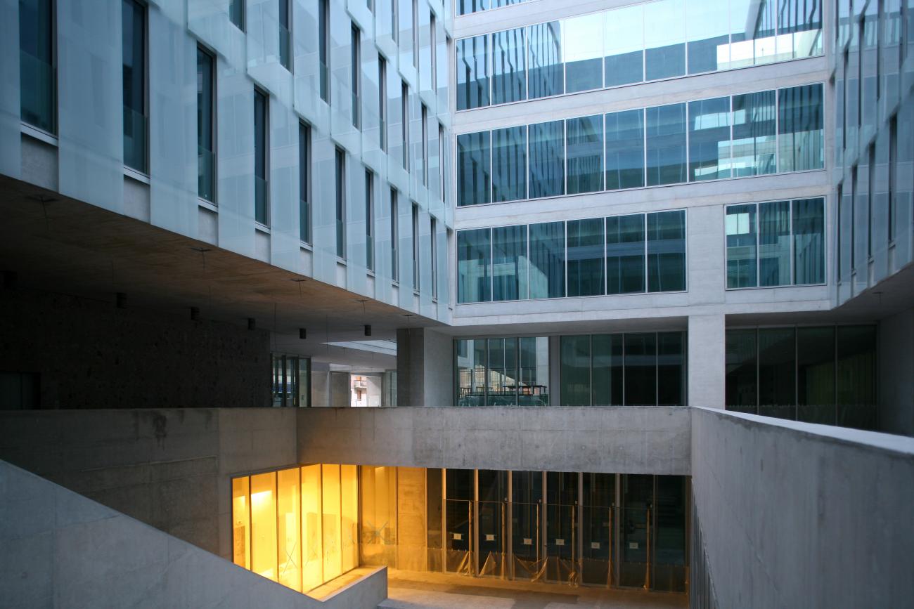 Universita Luigi Bocconi