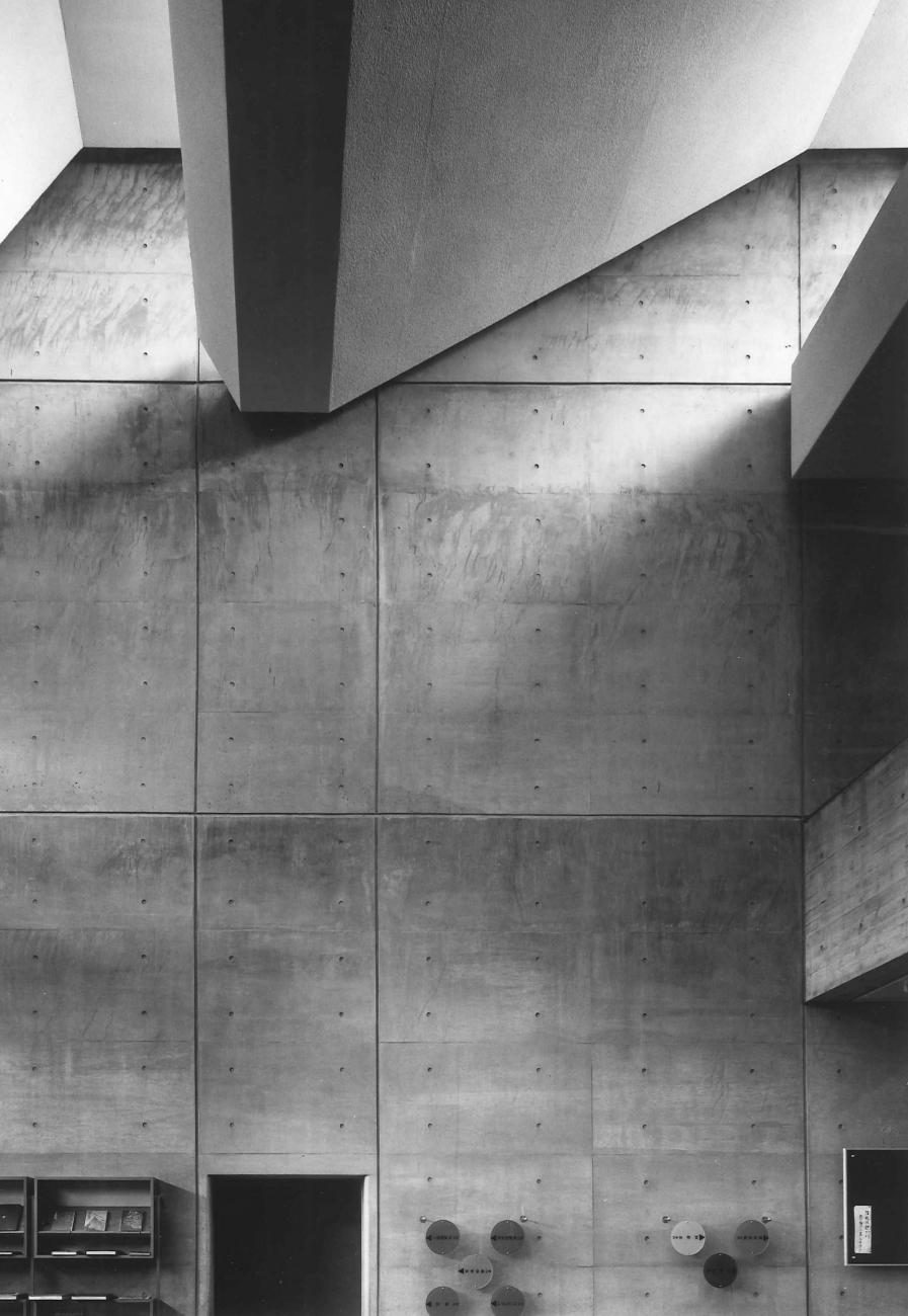 Prefita Biblioteca Prefetturale, foto gentilmente concessa da Yasuhiro Ishimoto Prefita Biblioteca Prefetturale, foto gentilmente concessa da Yasuhiro Ishimoto